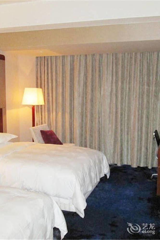 Bavaria City Hotel Beihai Bagian luar foto
