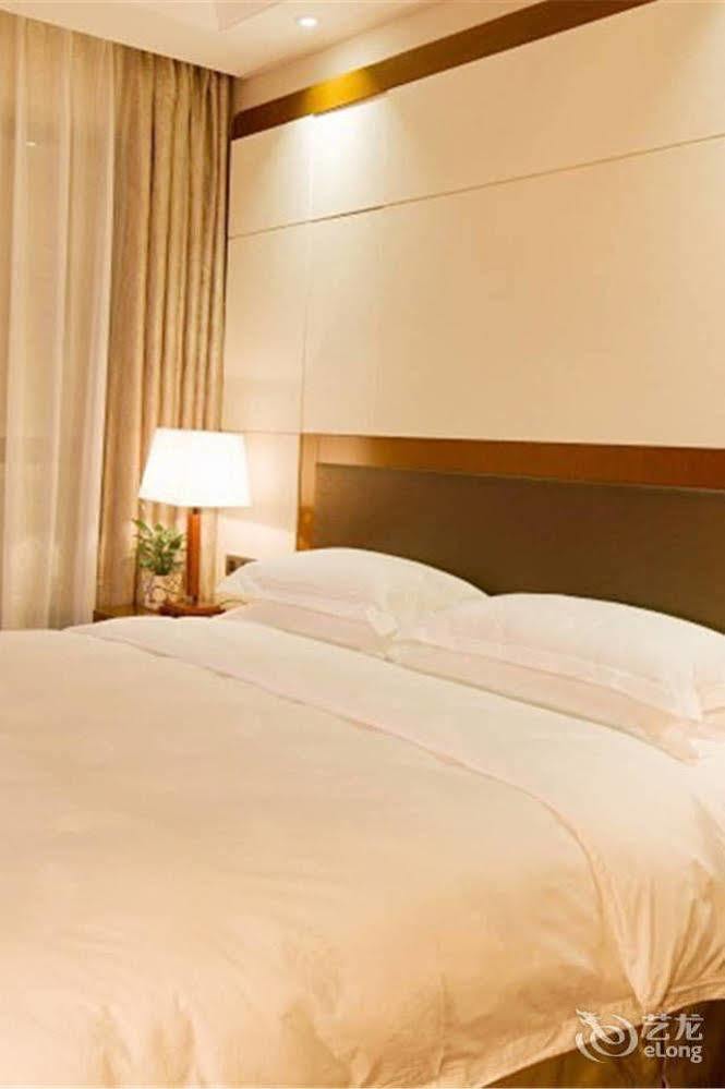 Bavaria City Hotel Beihai Bagian luar foto