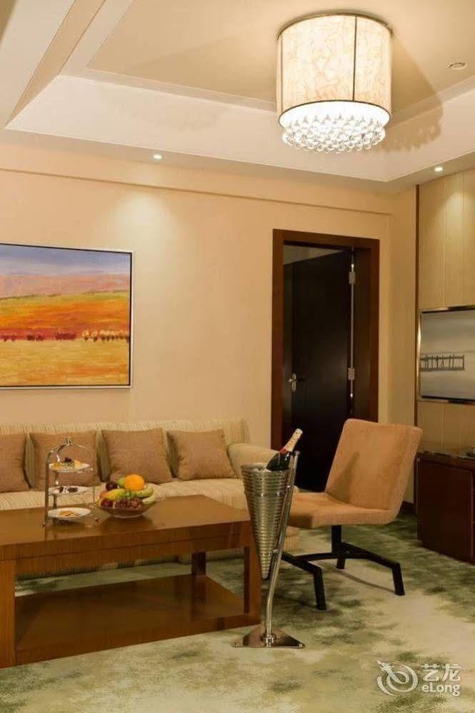 Bavaria City Hotel Beihai Bagian luar foto